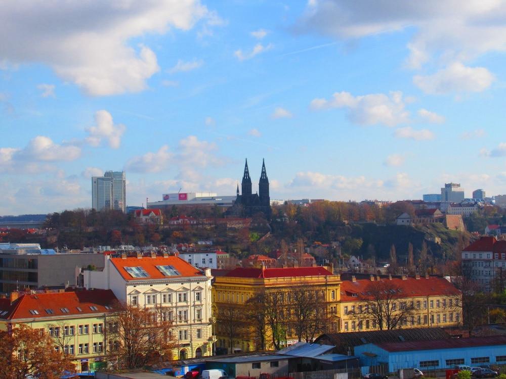 Akcent Hotel Prag Exterior foto